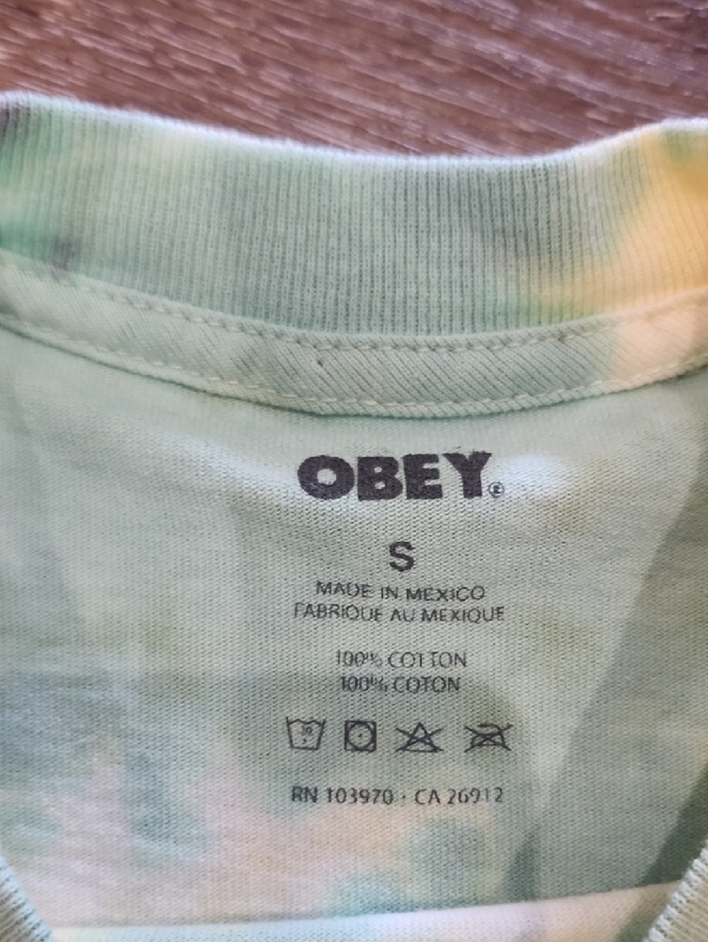 Obey Tie Dye 90s Grunge Streetwear Skate Graphic Tee Cropped Green Yellow Cherub - Picture 2 of 2